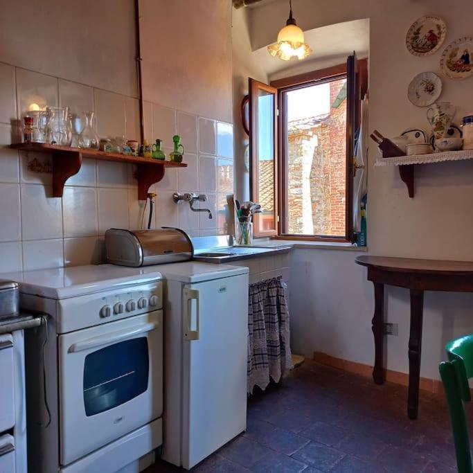 La Casa Del Gallo Radicondoli Buitenkant foto